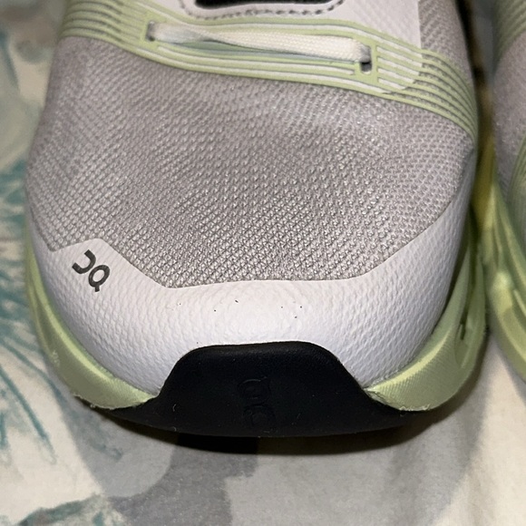 On Cloudgo Women’s Running Shoes Size 11 Like New - Picture 11 of 16